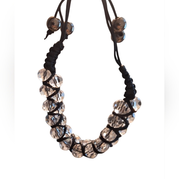 Elegant Black and Silver Women's Jewelry Set - Picture 3 of 4